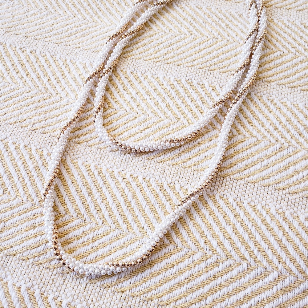 Pearl & Gold Costume Necklace